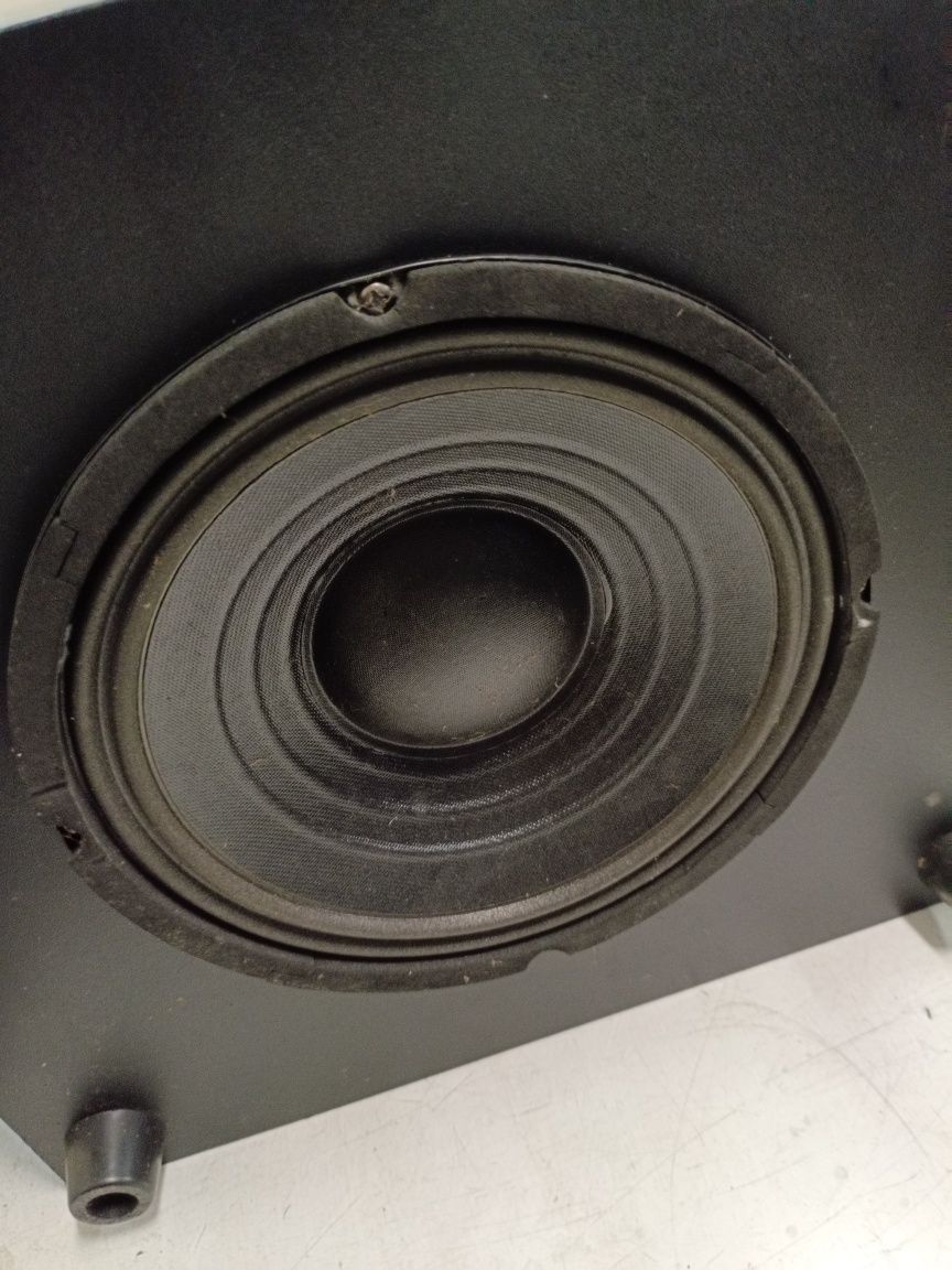 Subwoofer aktywny HECO ULTRASPACE 510A