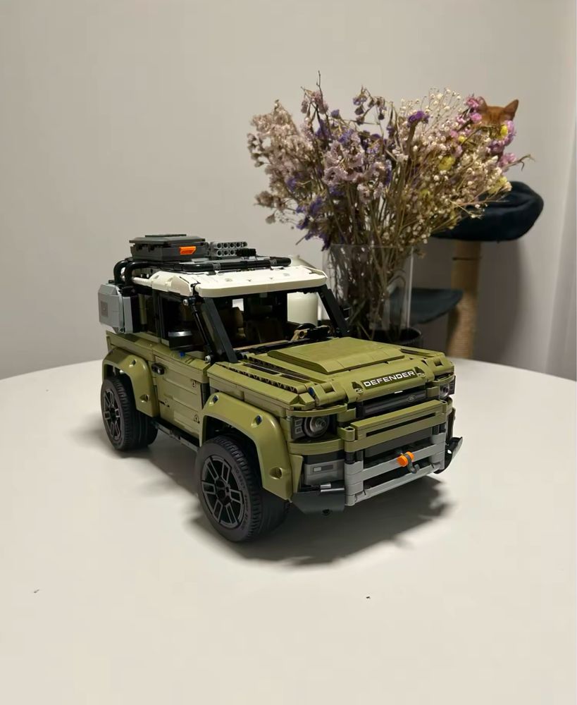Конструктор Land Rover Defender (42110) 2583 деталі Technic Lego
