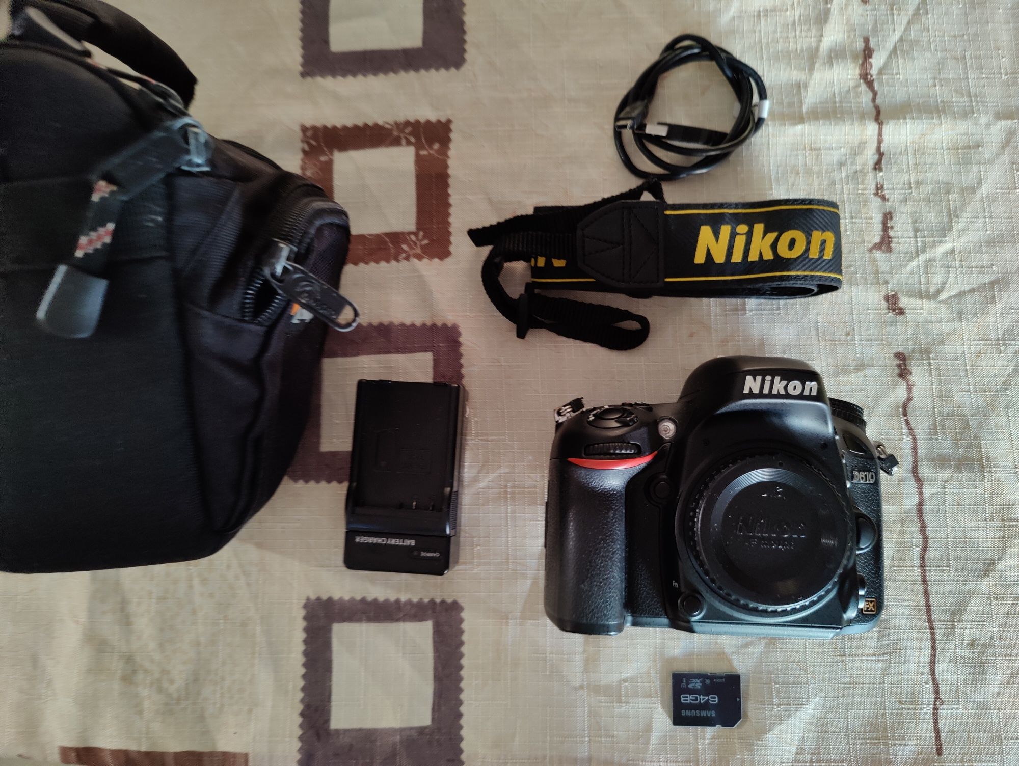 Nikon d610  body /  b.maly przebieg 5.5K