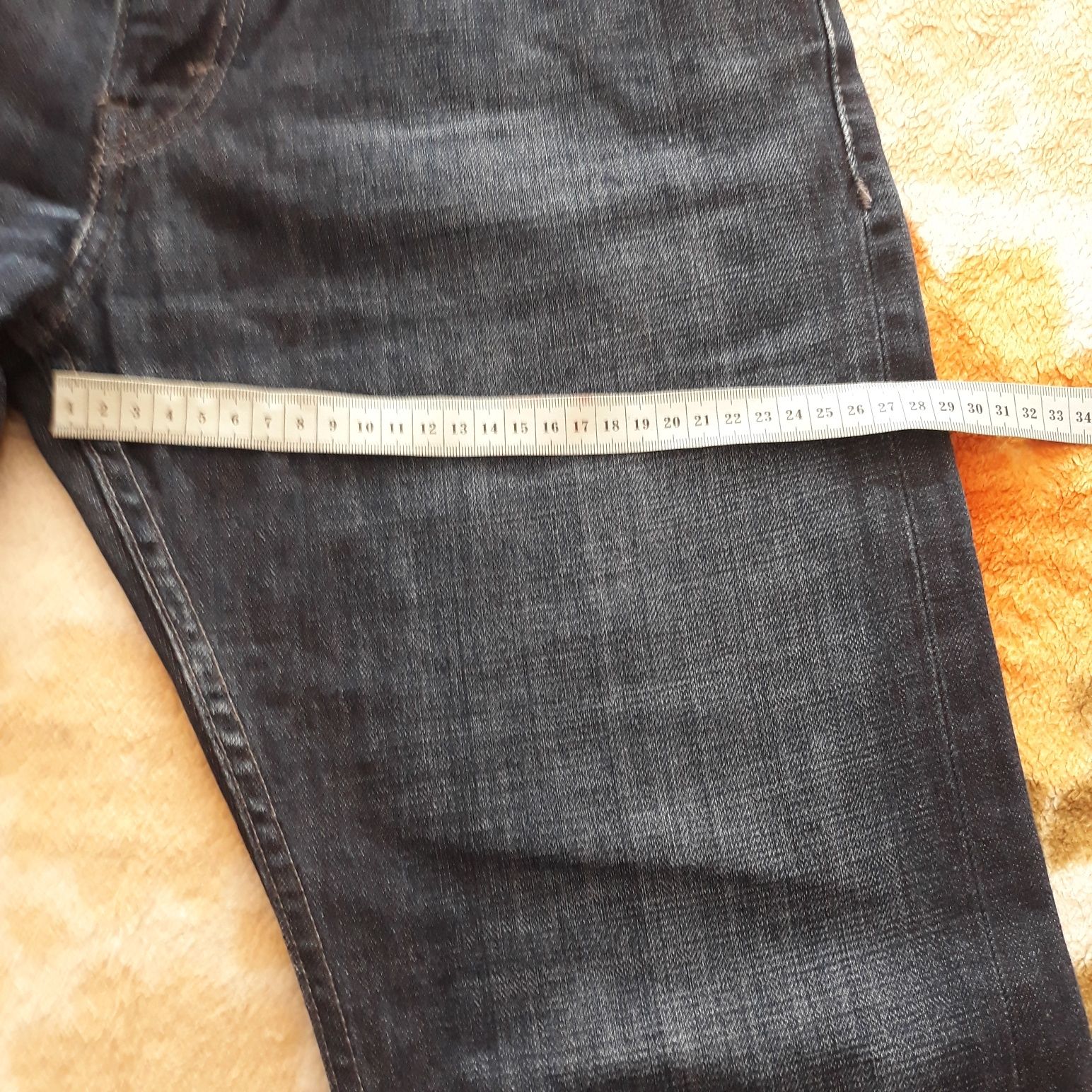 Levi's Oryginalne Spodnie rozmiar L. W32 L32.