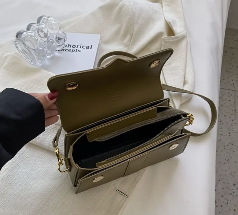 Сумка клатч. Чорна або молочна