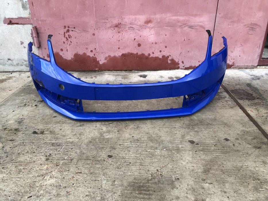 Бампер Решітка бампера Шкода Октавія А7