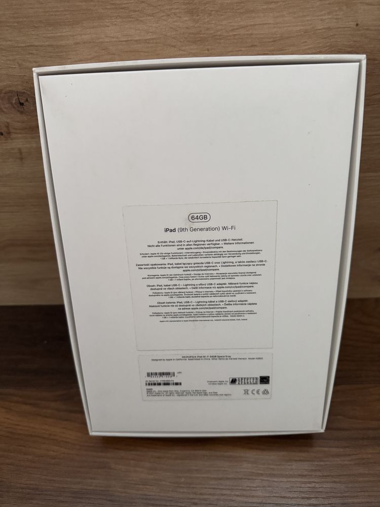 Pudełko po iPad 9 generacji wi fi 64gb - bardzo dobry stan