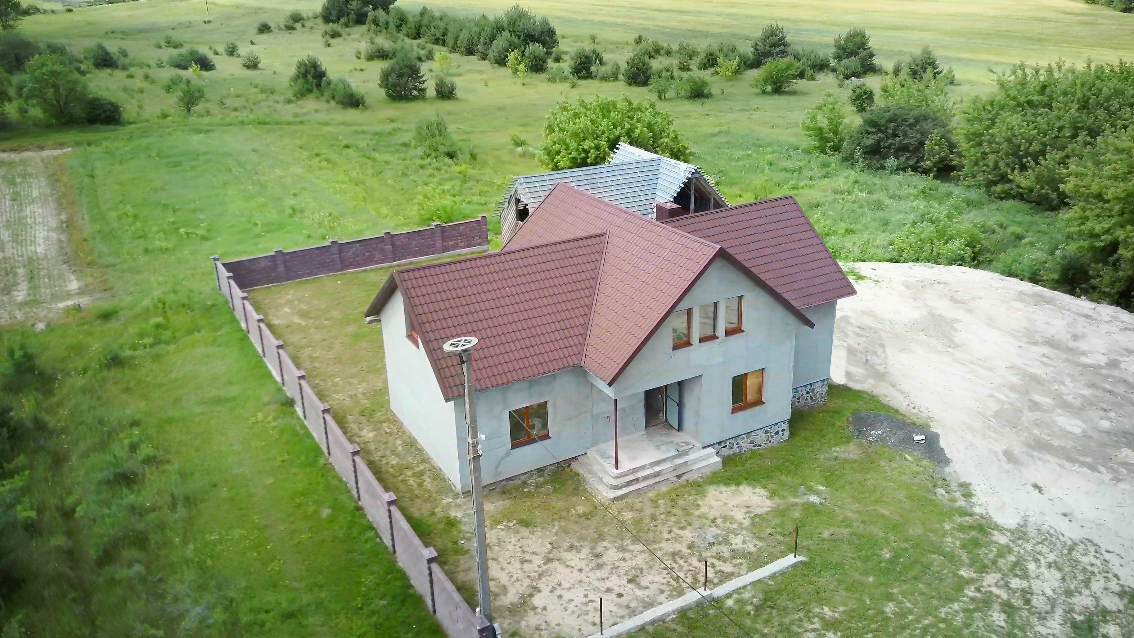 Продам домоволодіння в смт.Клевань.