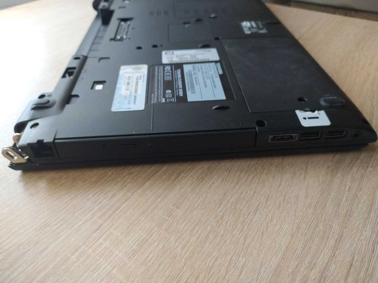 Ноутбук TOSHIBA TECRA R850 на core i3 ddr3 2 gb з Германії