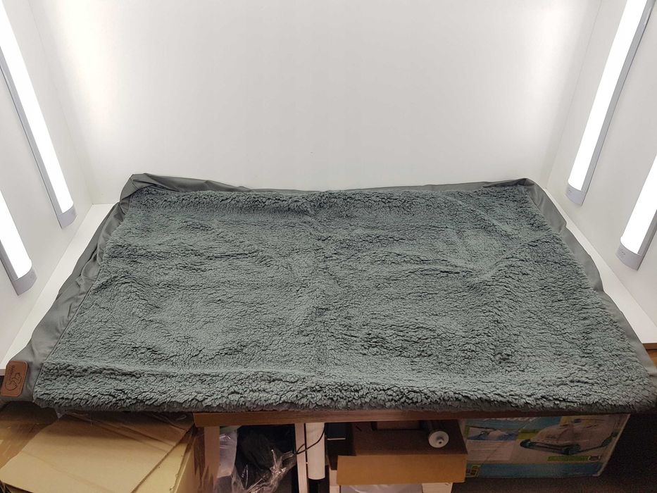 Legowisko ortopedyczne dla psa 137x111cm XL Bedsrure