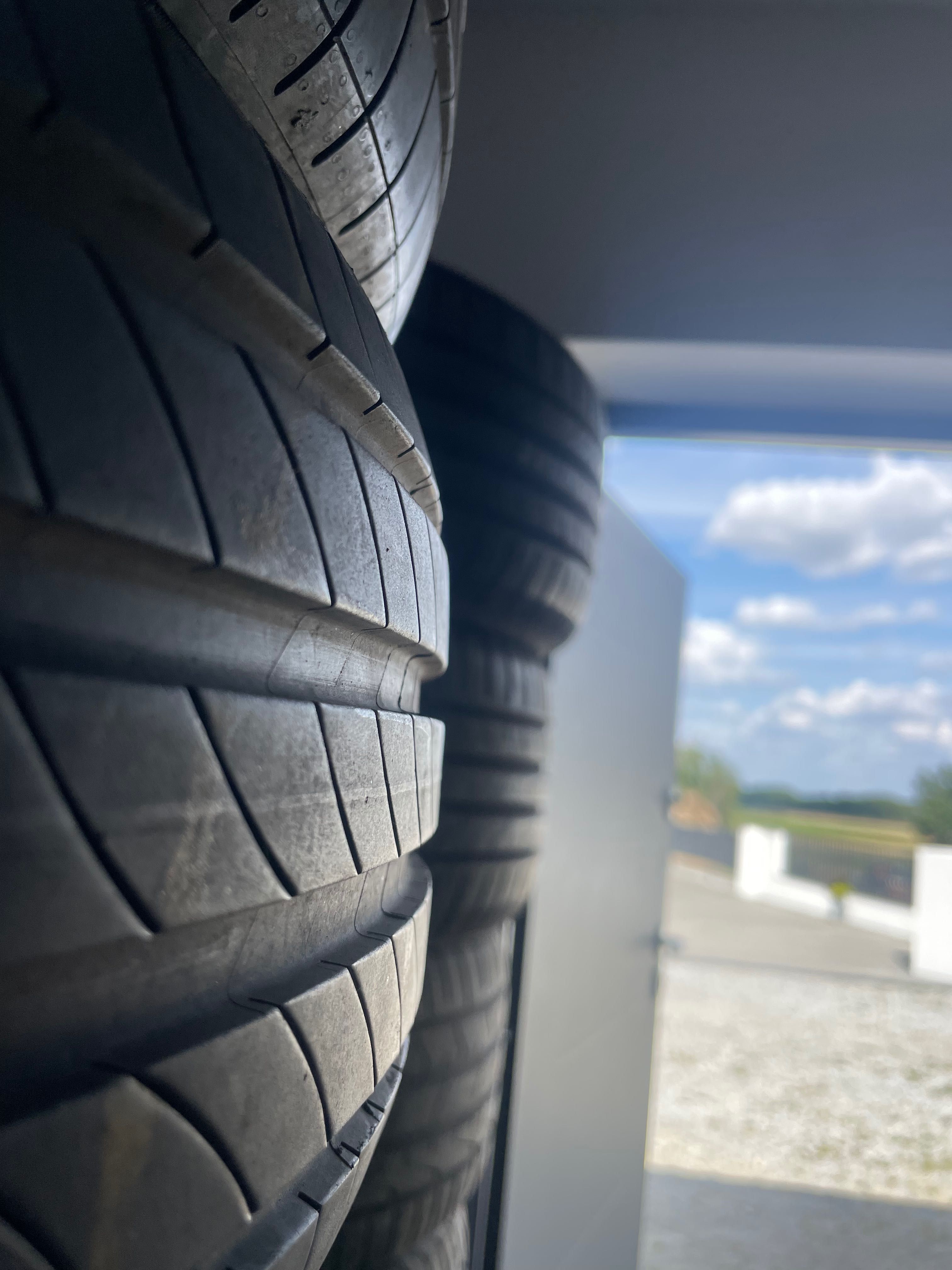 Opony Michelin 215/65/17 Lato Ładne