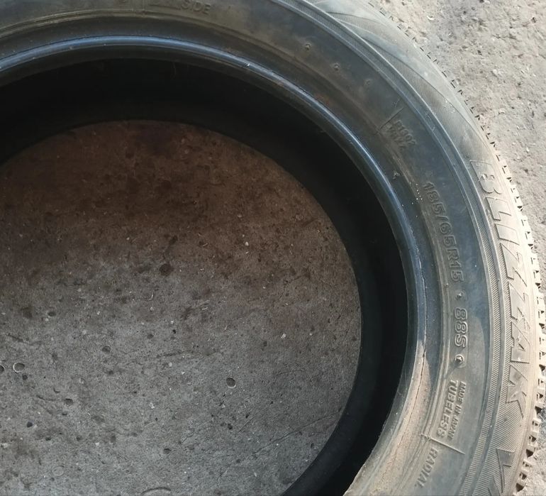 Гума Bridgestone Blizzak VRX 185/65 R15 , б/в
