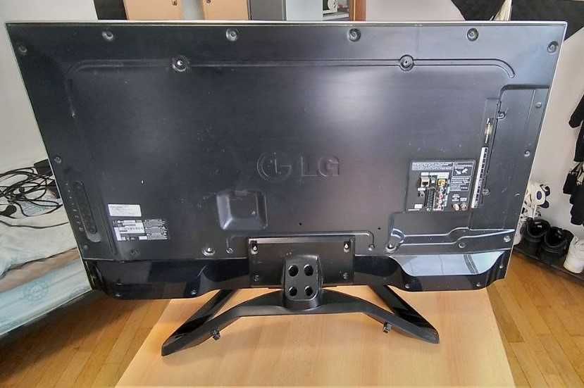 LG 42LA644V - ZA – якісний 42-дюймовий Smart TV із 3D!