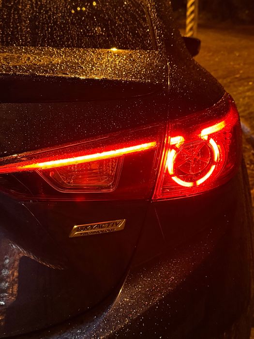 Продаю мазда 3BM 2015рік