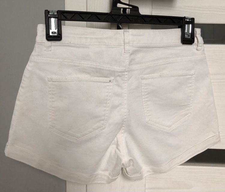 Białe spodenki szorty dżinsowe jeansowe H&M