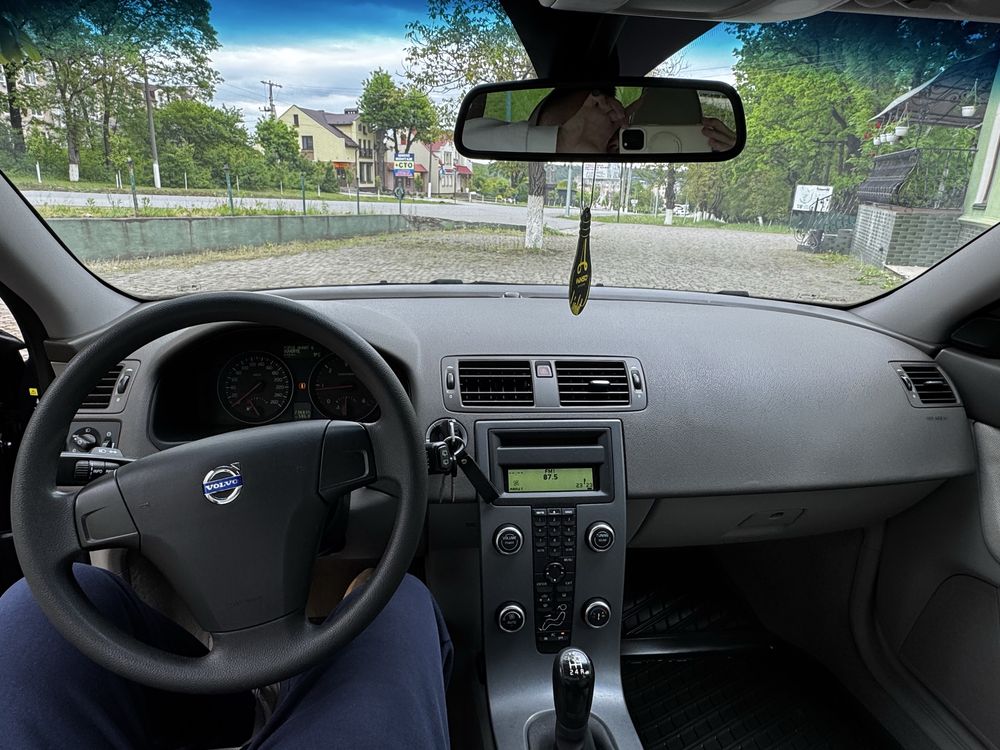 Продам  Volvo v50 2010