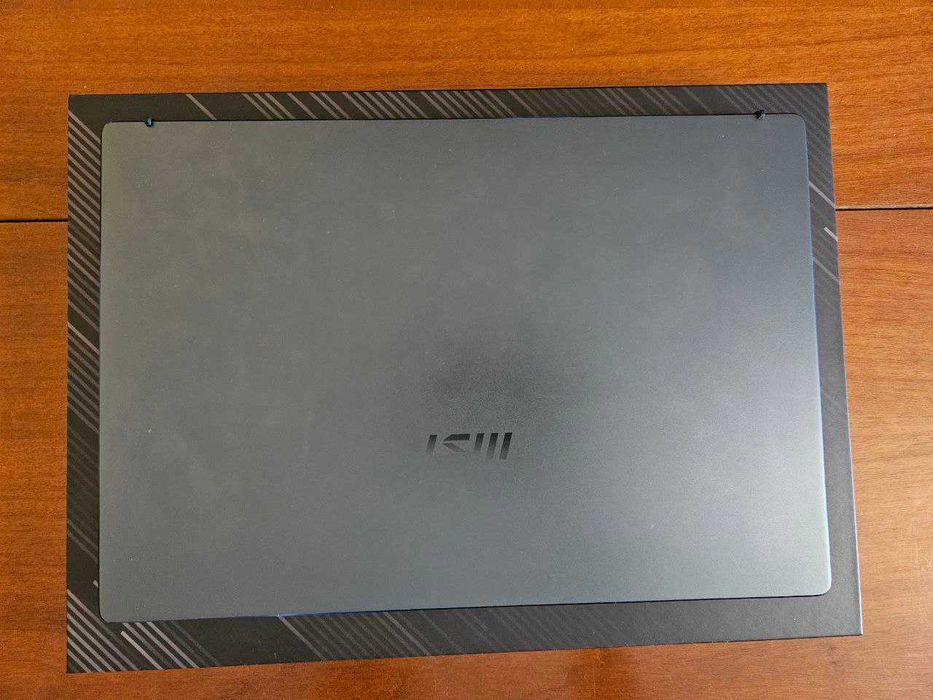 Laptop MSI Prestige 14 Evo A11M