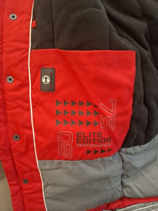 Тепла зимова куртка на хлопчика NEXT