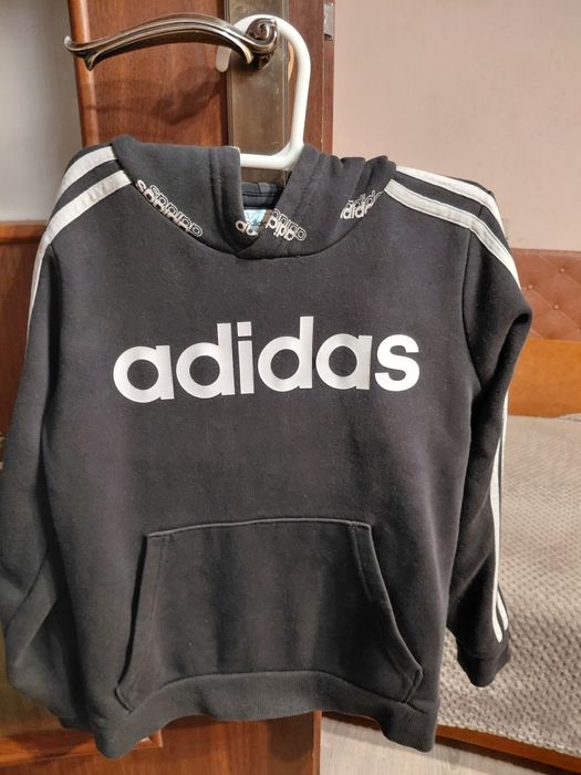 Bluza z kapturem.