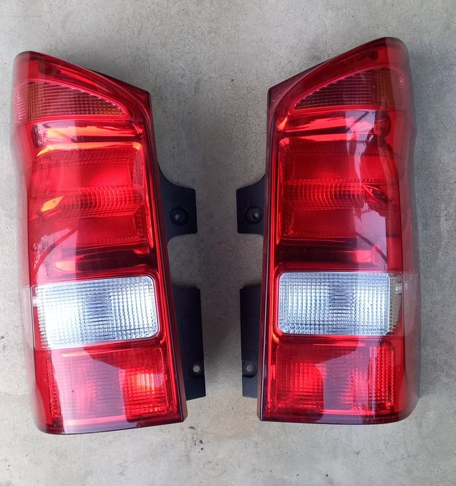 Фары Mercedes задн прав+лев б/у