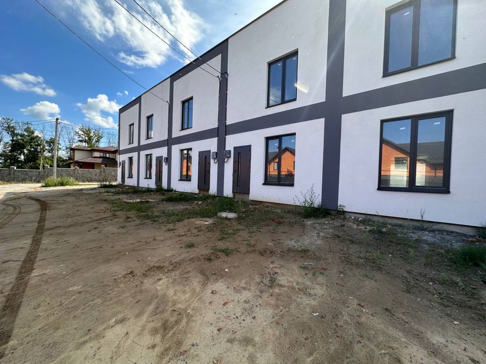 Продаж таунхаусів 70м2 біля ЖК Софія, паркомісце, зона барбекю