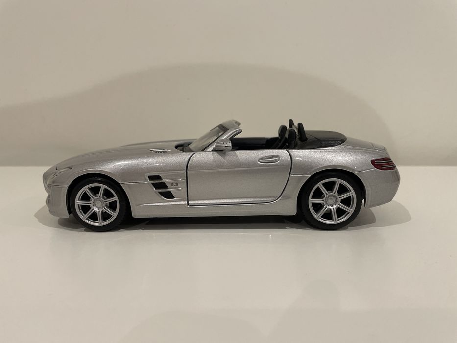 Miniatura Mercedes benz AMG SLS colecionável