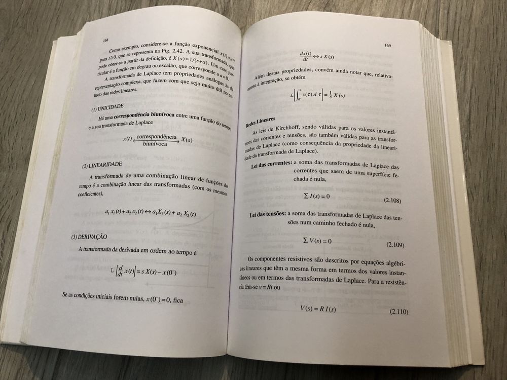 Livro Introdução aos circuitos eléctricos e electrónicos