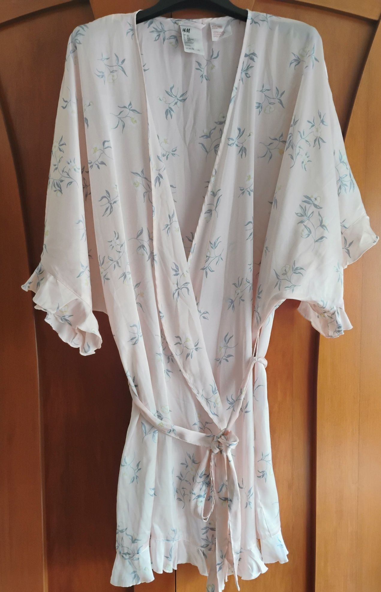 Dwa damskie szlafroki H&M w rozmiarze M/L.