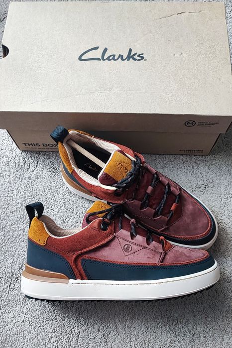Sapatilhas nobuck Clarks NOVAS