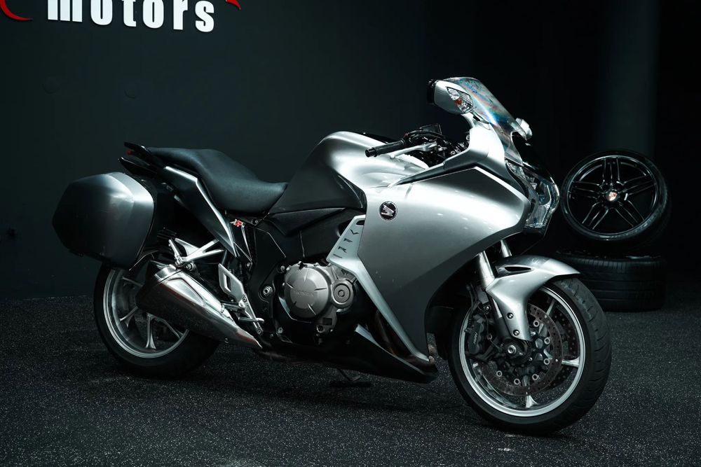 Honda VFR VFR1200F