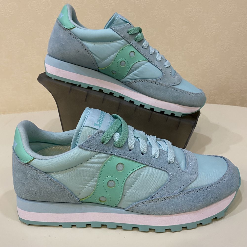 Saucony Jazz.  Жіночі  кросівки. Оригінал.  Розмір 38.