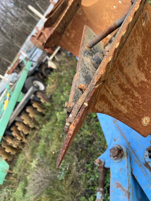 Продам плуг оборотний пон-5,4