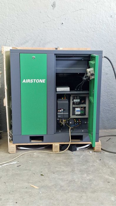 Компресор гвинтовий з інверторним управлінням 15 кВт