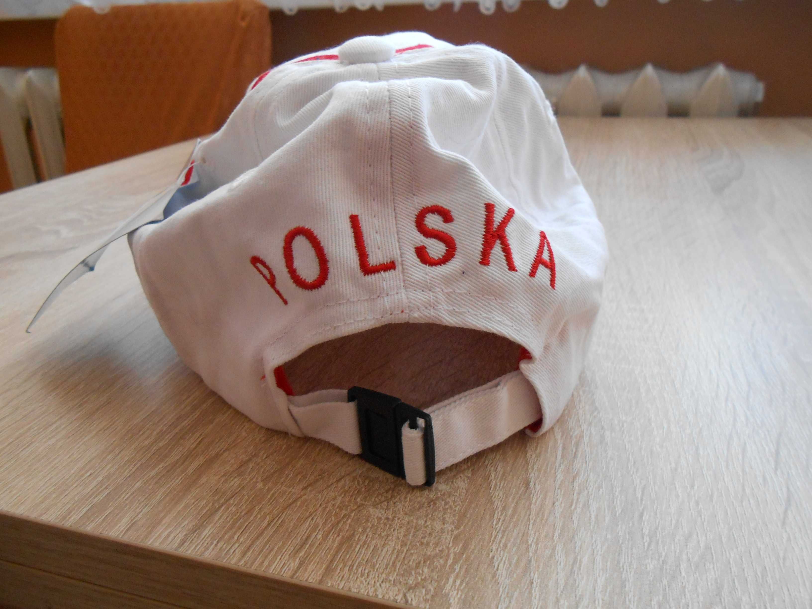 Czapka   ( dżokejka ) - z napisem POLSKA