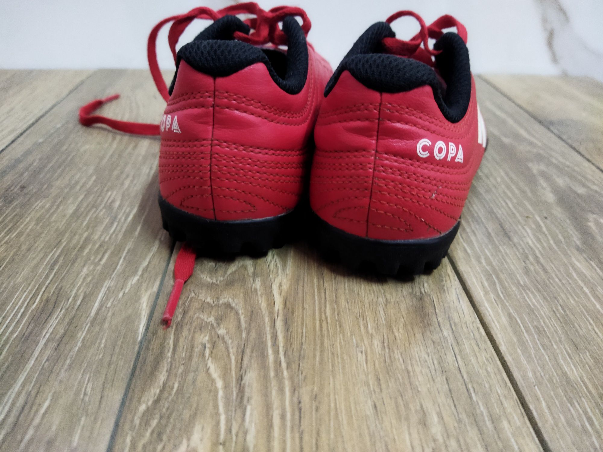 Buty piłkarskie Adidas Copa r. 28