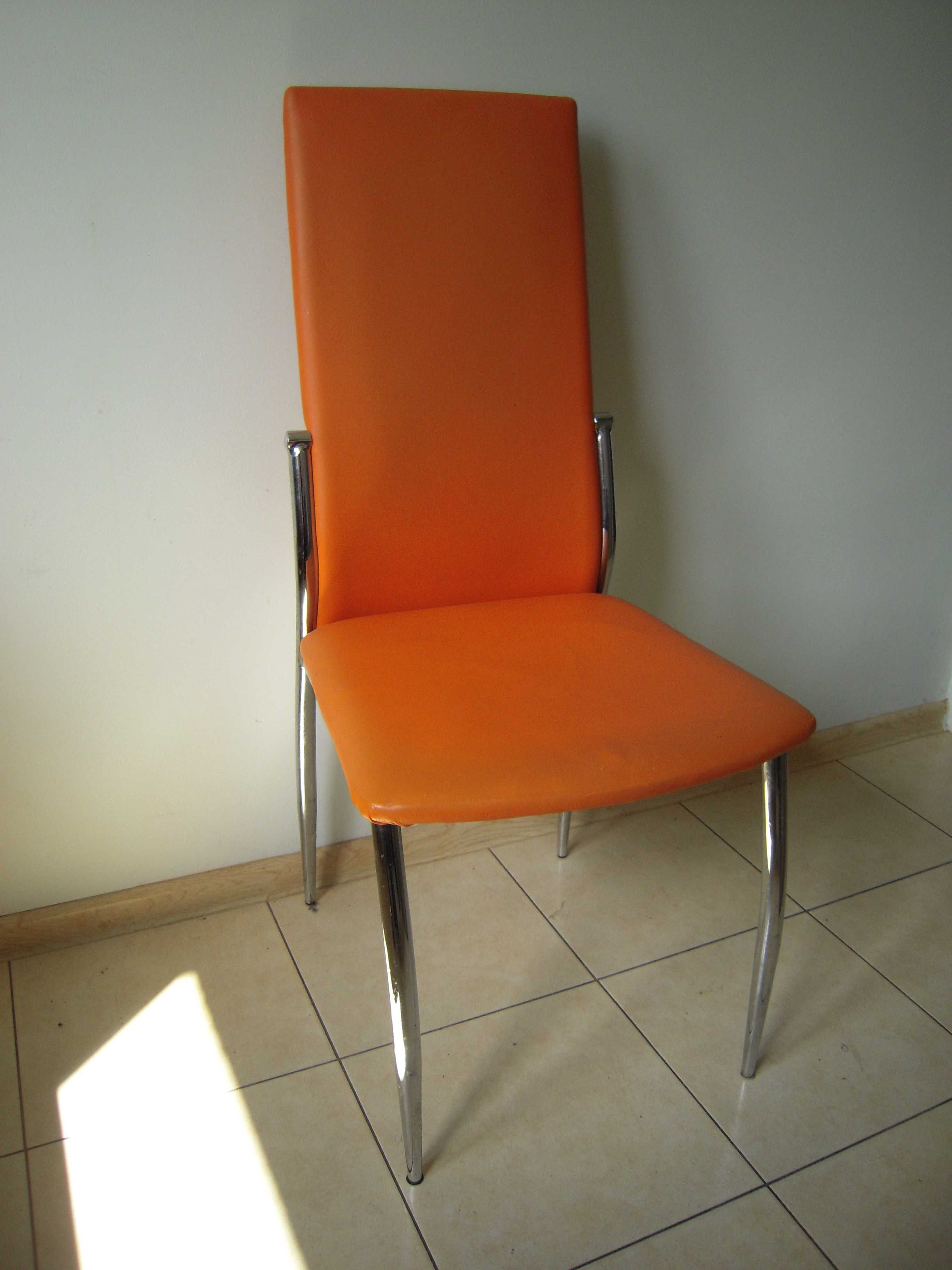 Krzesło metalowe z wysokim oparciem