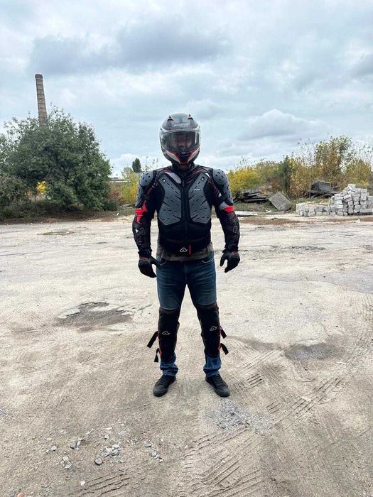 продам шлем на мотоцикл