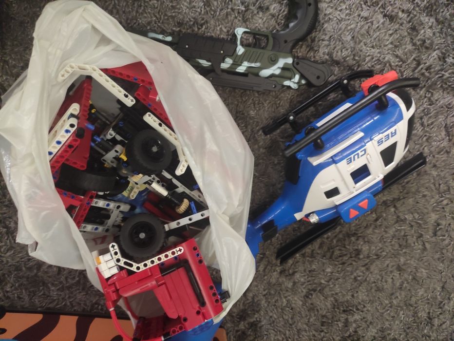 Zestaw zabawek dla chłopca