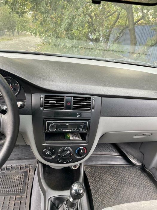 Chevrolet lacetti 2012 рік.в рідній фарбі.