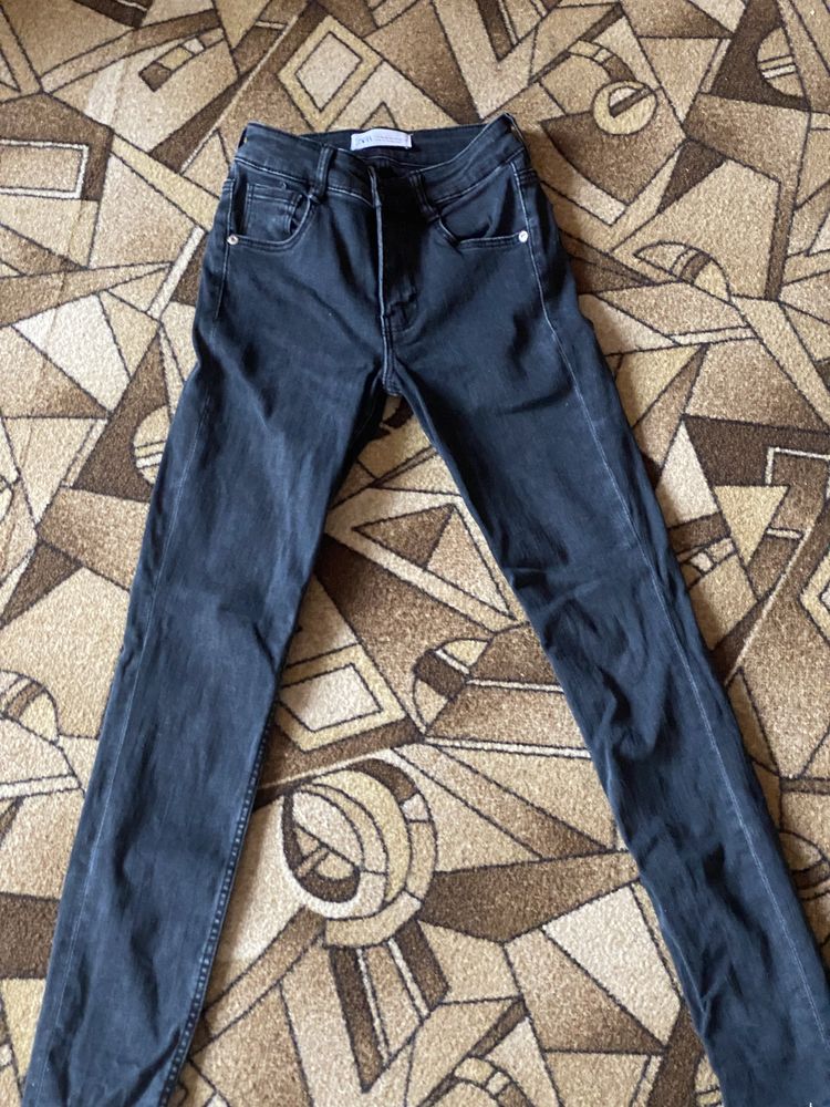 Продам одяг  джинси zara