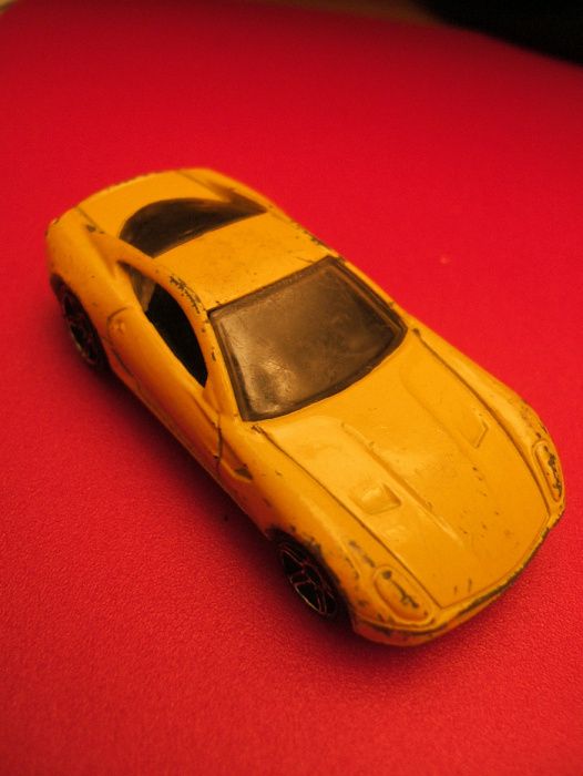 Carros Hotweels Chevrolet Corvette Ferrari 599 GTB Amarelo Trator