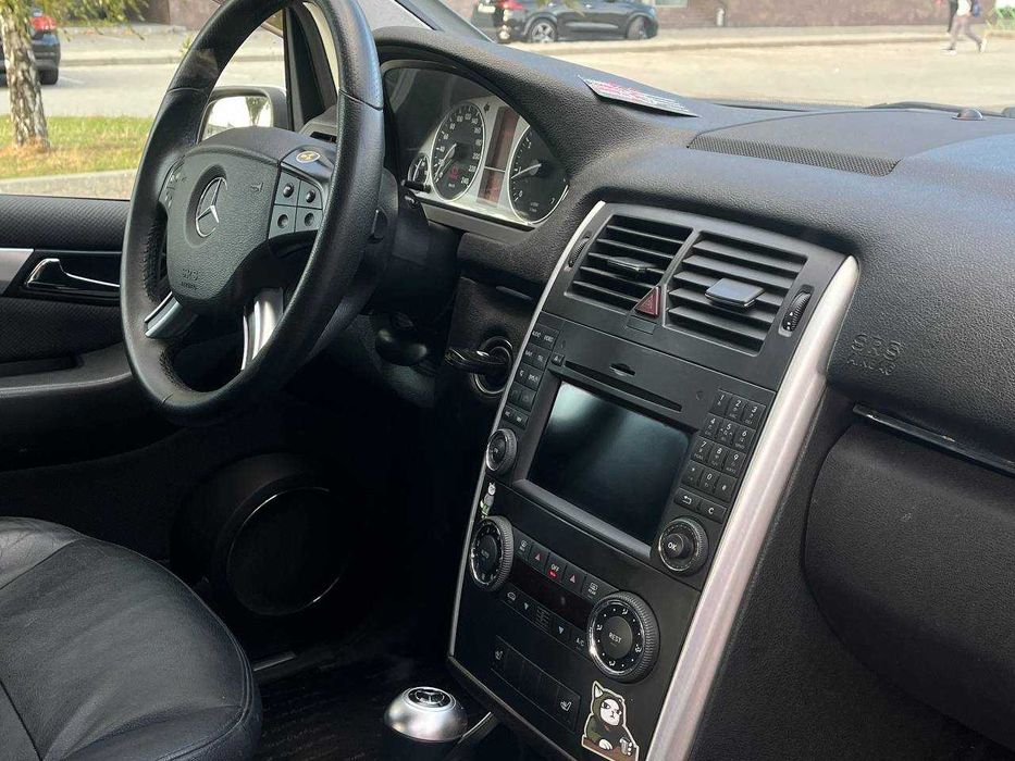 Mercedes-Benz B-Class 2010 Автомат