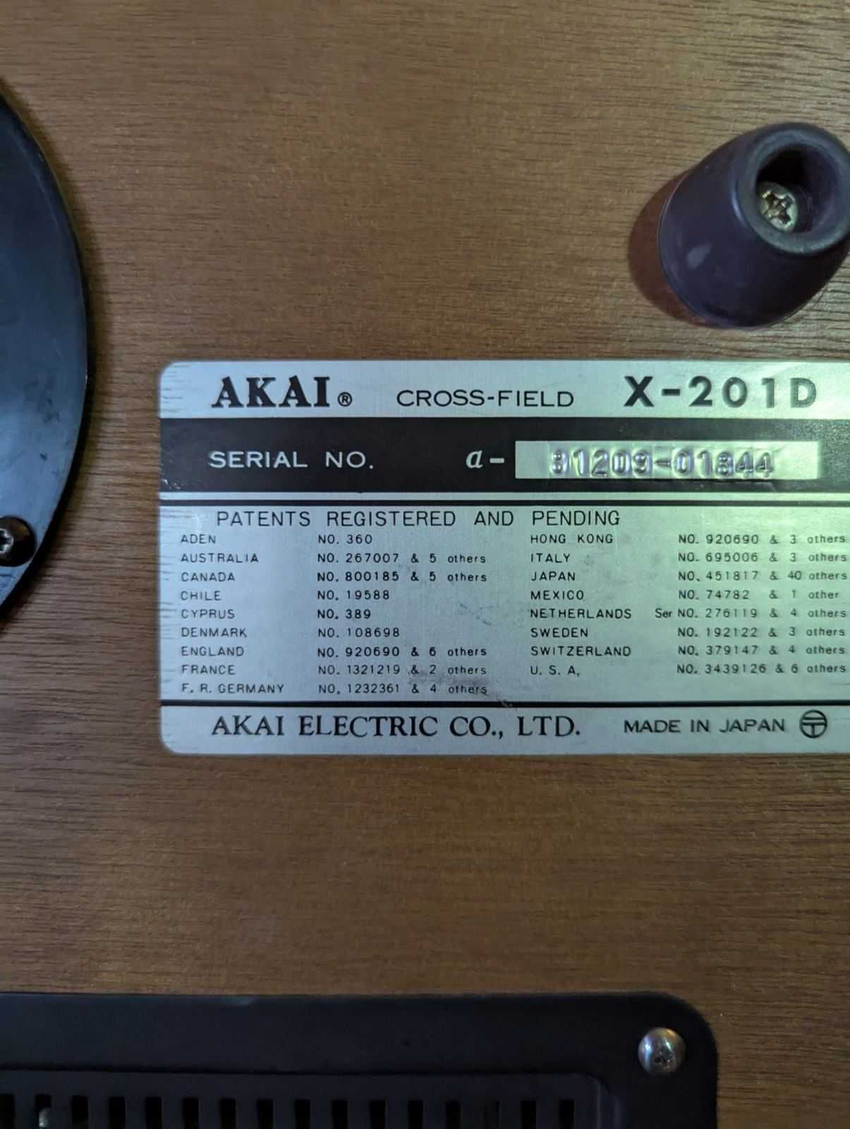 Продам магнітофон Akai 201 D