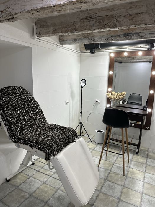 Сдам место Мастера Маникюра и Бровиста