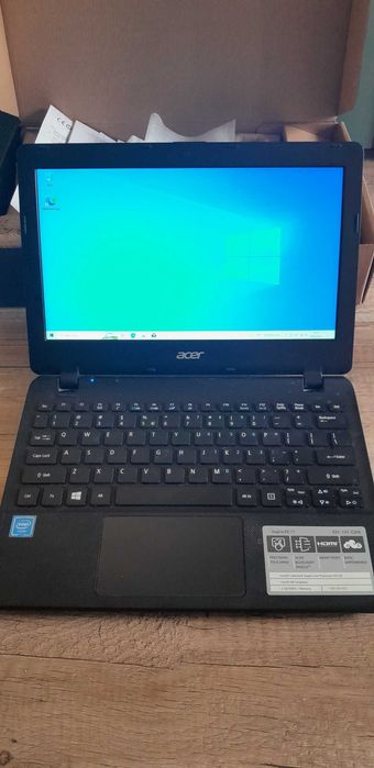 Tani Laptop Acer przenośny 11 cali