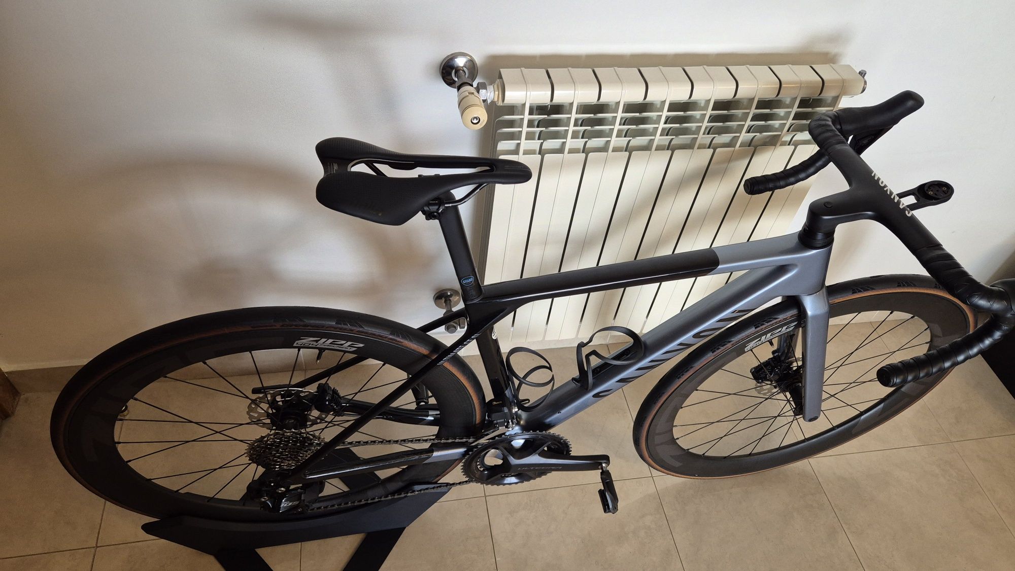 Bicicleta Canyon Ultimate CF 7 Di2 Aero