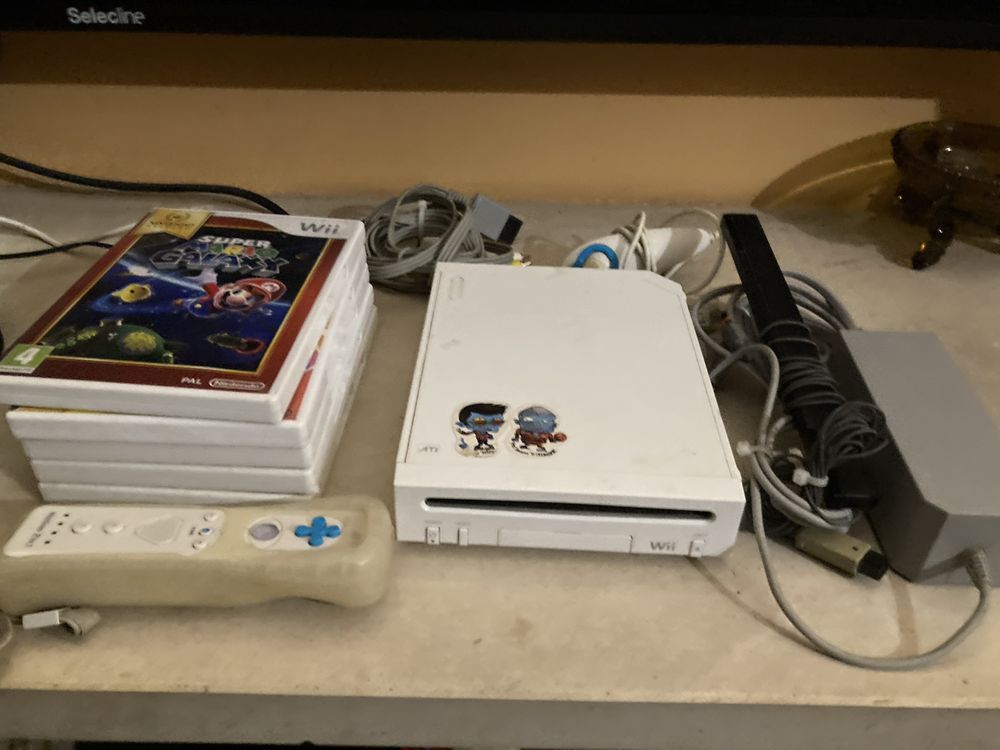 Wii em bom estado com 5 jogos