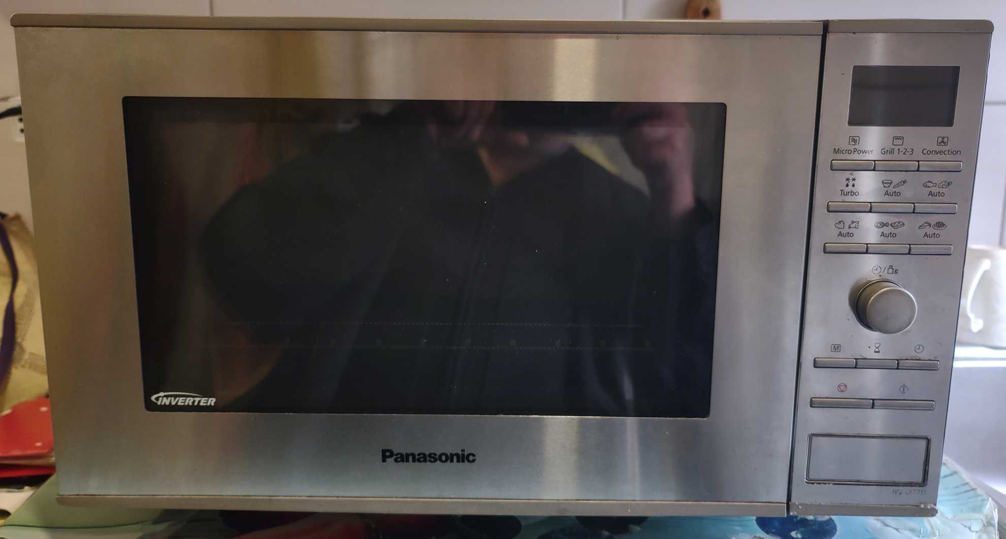 Микроволновая печь Panasonic Inverter NN CF 771 S