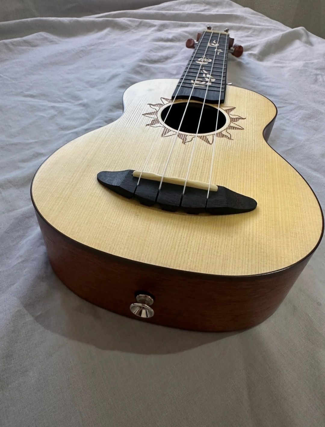 Ukulele soprano donner + extras NOVO