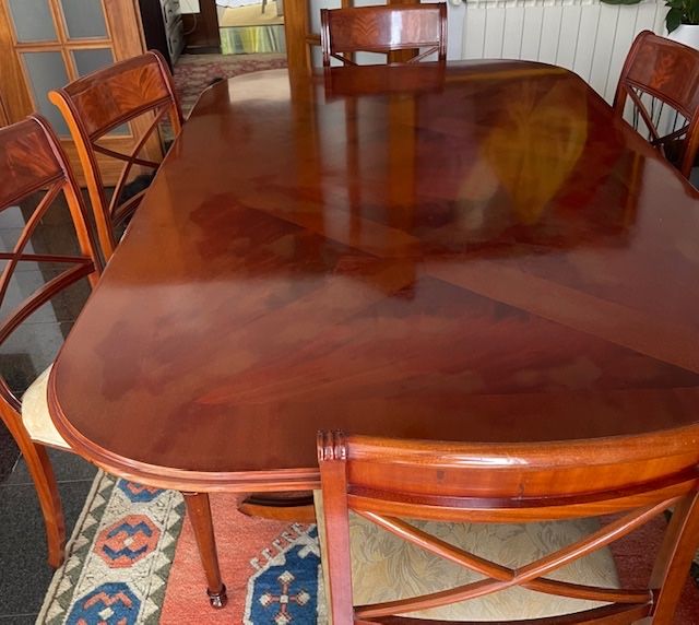 Mesa sala de jantar raiz mogno