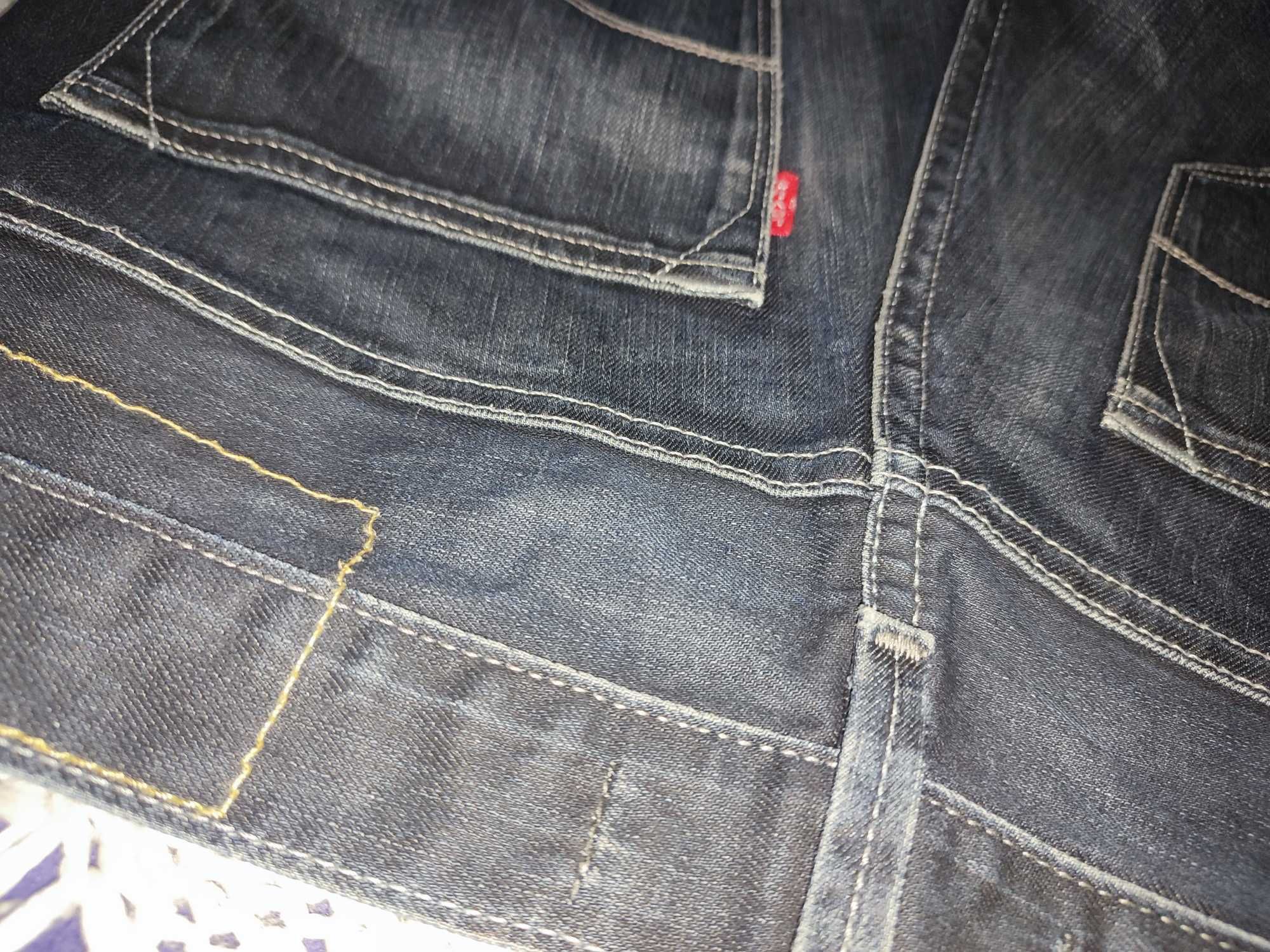 Jeansy Levis 504 straight 31/32