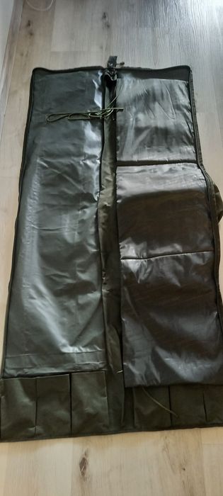 Pokrowiec Tandem Baits na 3 wędki+3 z kołowrotkami.