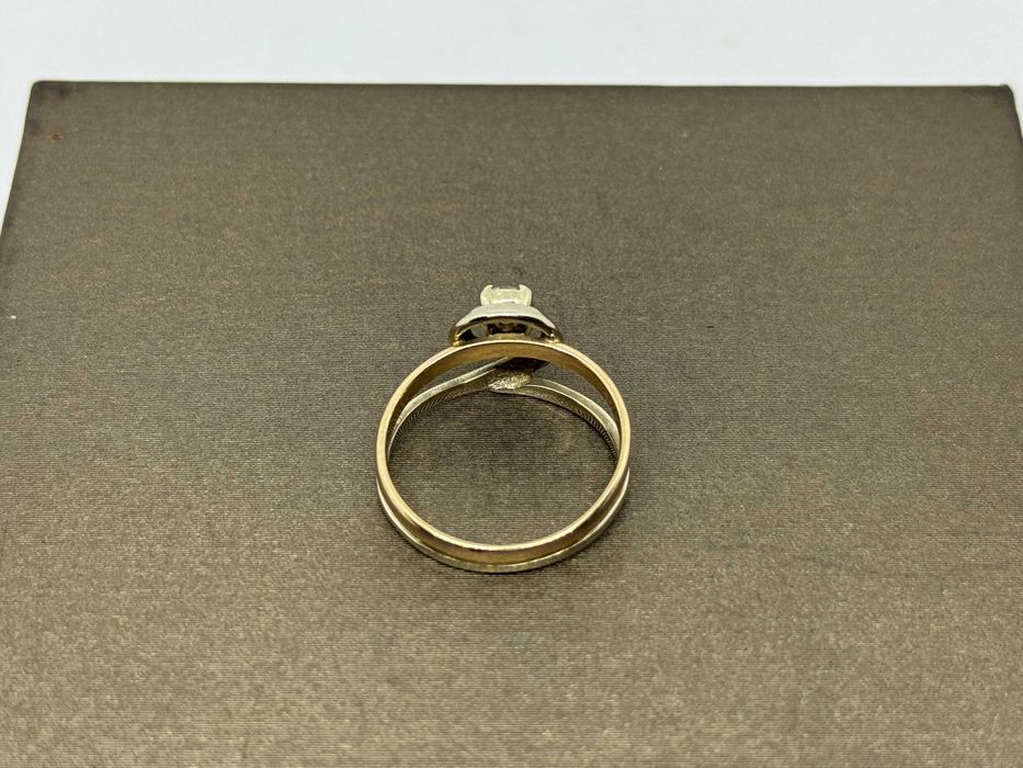 Wyjątkowy złoty pierścionek  585  R-13