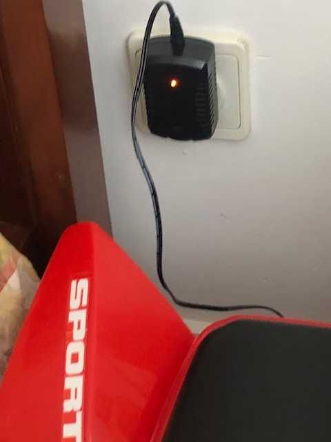 Quadriciclo infantil (moto 4) 6V Zoko (+ 18 meses) cor vermelha